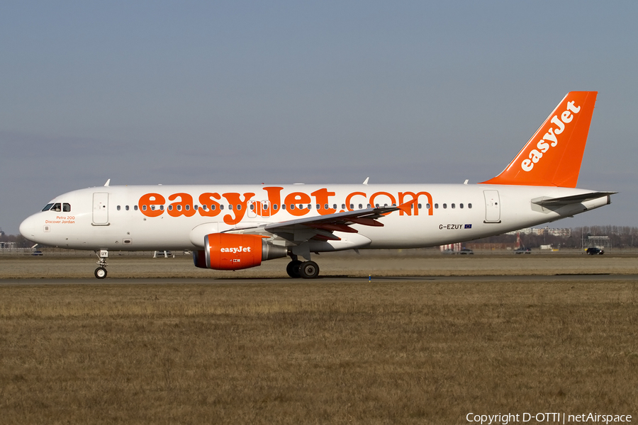 easyJet Airbus A320-214 (G-EZUY) | Photo 404798
