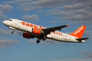 easyJet Airbus A320-214 (G-EZWA) at  Hamburg - Fuhlsbuettel (Helmut Schmidt), Germany