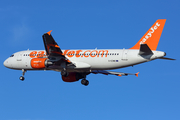 easyJet Airbus A320-214 (G-EZWB) at  Barcelona - El Prat, Spain