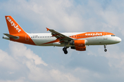 easyJet Airbus A320-214 (G-EZWB) at  Hamburg - Fuhlsbuettel (Helmut Schmidt), Germany