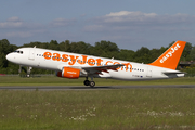 easyJet Airbus A320-214 (G-EZWC) at  Hamburg - Fuhlsbuettel (Helmut Schmidt), Germany