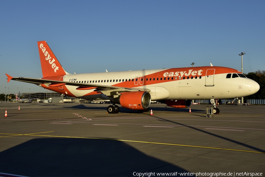 easyJet Airbus A320-214 (G-EZWD) | Photo 588591