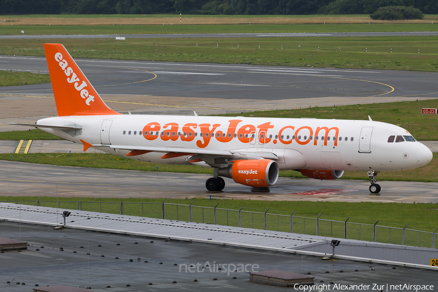 easyJet Airbus A320-214 (G-EZWE) | Photo 409289