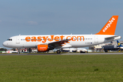 easyJet Airbus A320-214 (G-EZWF) at  Lisbon - Portela, Portugal