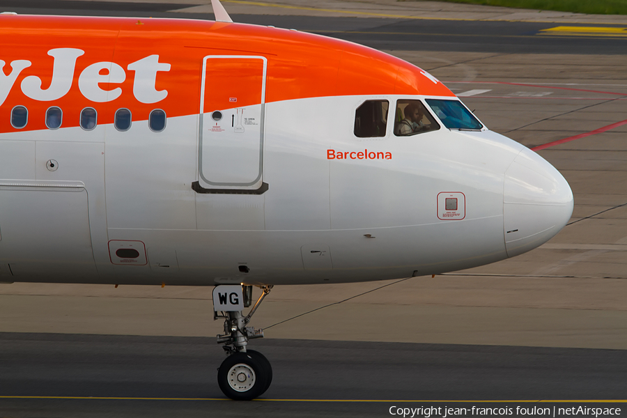 easyJet Airbus A320-214 (G-EZWG) | Photo 135631