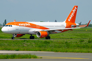 easyJet Airbus A320-214 (G-EZWI) at  Paris - Charles de Gaulle (Roissy), France