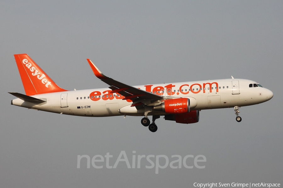 easyJet Airbus A320-214 (G-EZWI) | Photo 70696