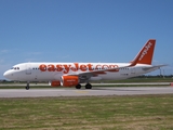 easyJet Airbus A320-214 (G-EZWI) at  Porto, Portugal
