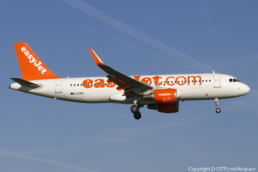 easyJet Airbus A320-214 (G-EZWJ) | Photo 437670