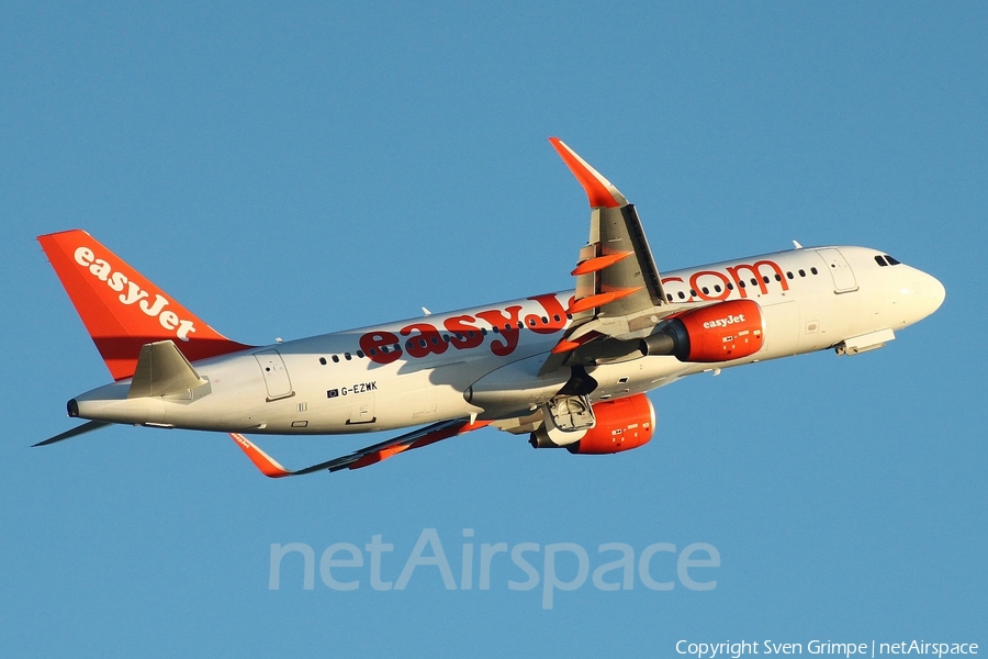 easyJet Airbus A320-214 (G-EZWK) | Photo 73892