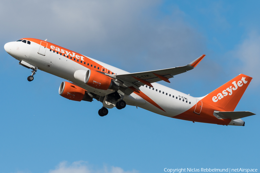 easyJet Airbus A320-214 (G-EZWL) | Photo 304826