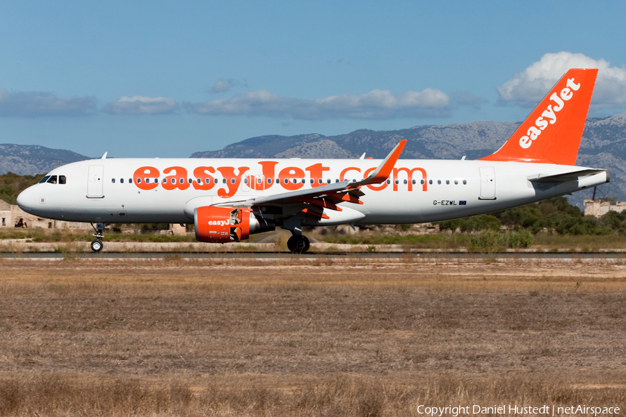 easyJet Airbus A320-214 (G-EZWL) | Photo 489093