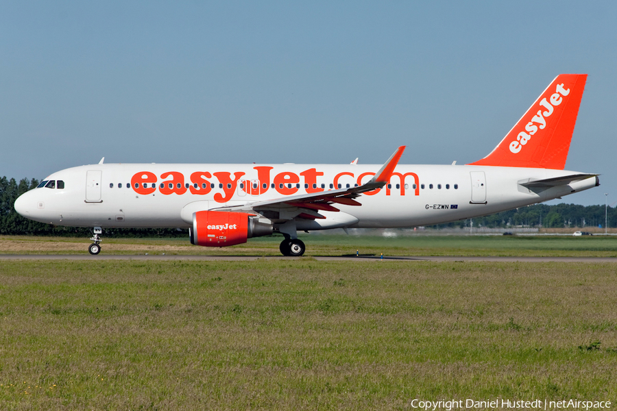 easyJet Airbus A320-214 (G-EZWN) | Photo 491841