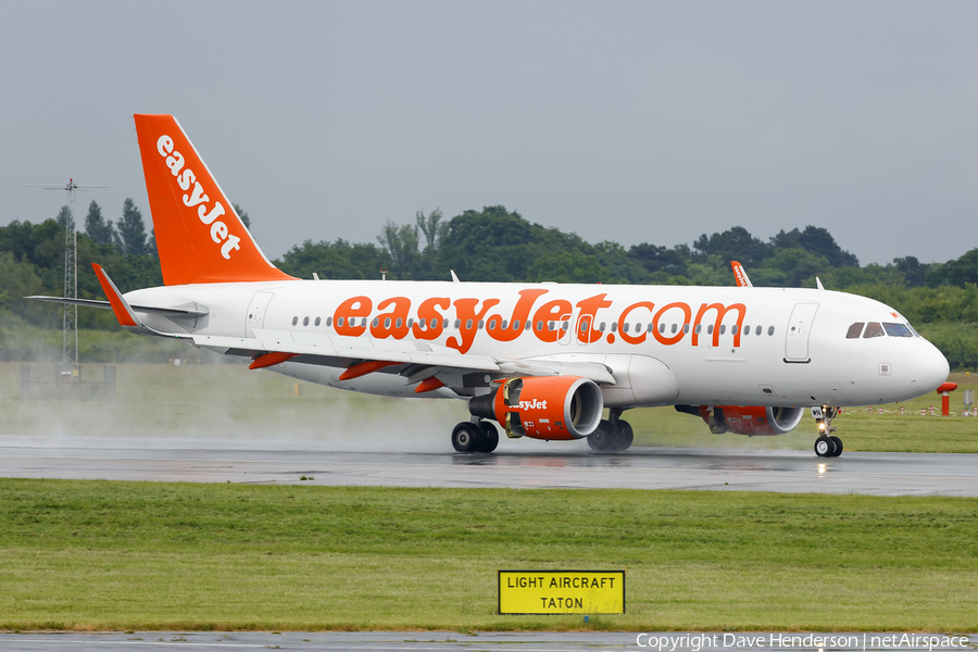 easyJet Airbus A320-214 (G-EZWN) | Photo 142750
