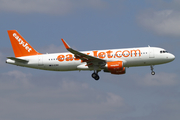 easyJet Airbus A320-214 (G-EZWO) at  Amsterdam - Schiphol, Netherlands