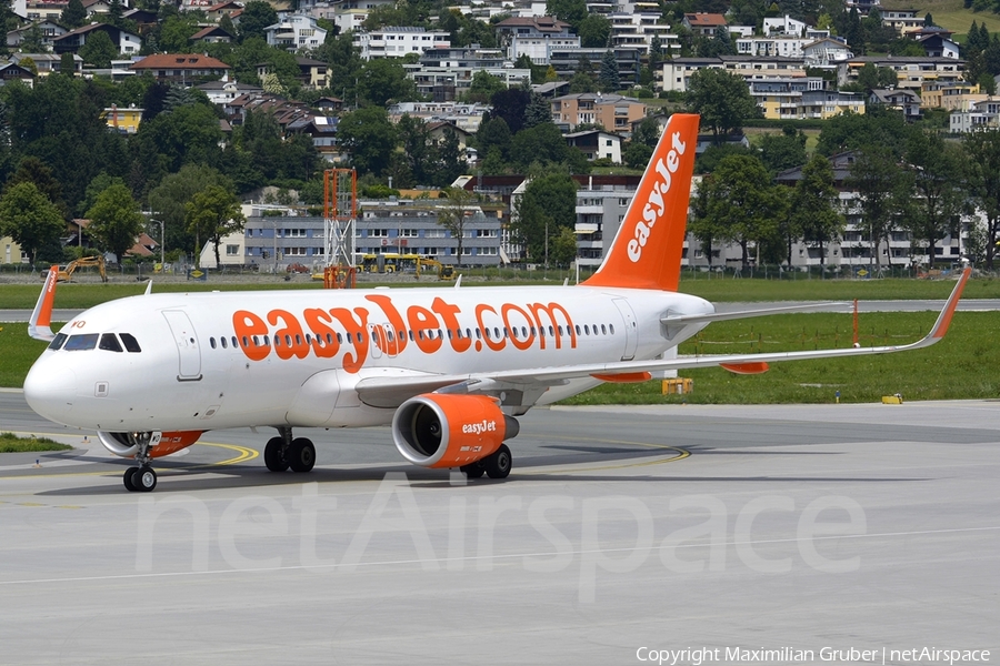 easyJet Airbus A320-214 (G-EZWO) | Photo 109921