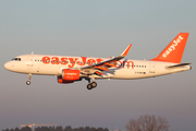 easyJet Airbus A320-214 (G-EZWP) at  Hamburg - Fuhlsbuettel (Helmut Schmidt), Germany