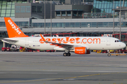 easyJet Airbus A320-214 (G-EZWP) at  Hamburg - Fuhlsbuettel (Helmut Schmidt), Germany