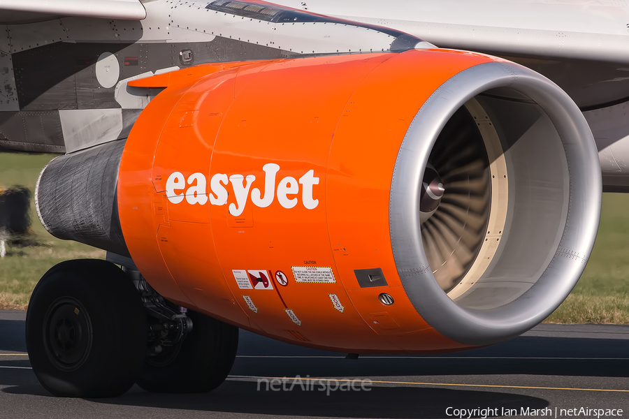 easyJet Airbus A320-214 (G-EZWP) | Photo 71048