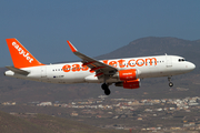 easyJet Airbus A320-214 (G-EZWP) at  Tenerife Sur - Reina Sofia, Spain