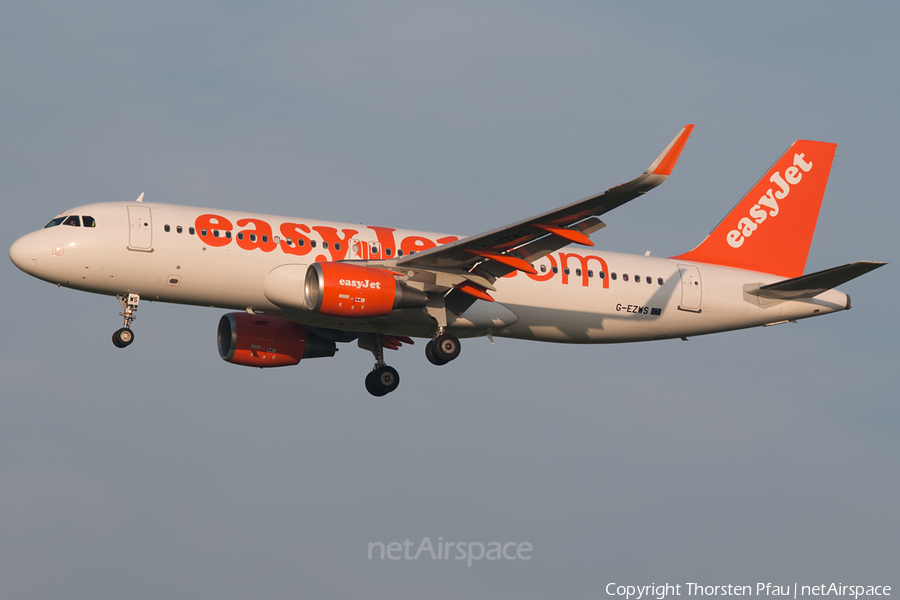 easyJet Airbus A320-214 (G-EZWS) | Photo 61755