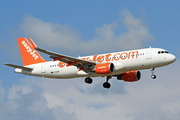 easyJet Airbus A320-214 (G-EZWT) at  London - Gatwick, United Kingdom