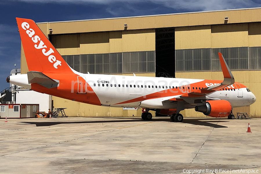 easyJet Airbus A320-214 (G-EZWU) | Photo 389056