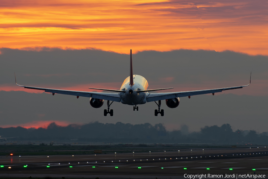 easyJet Airbus A320-214 (G-EZWV) | Photo 284071