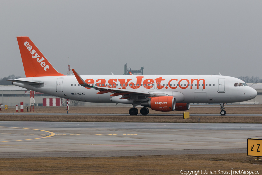 easyJet Airbus A320-214 (G-EZWX) | Photo 233939
