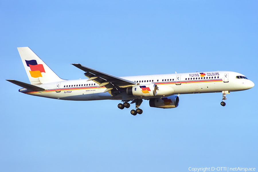 Flying Colours Airlines Boeing 757-28A (G-FCLF) | Photo 428527