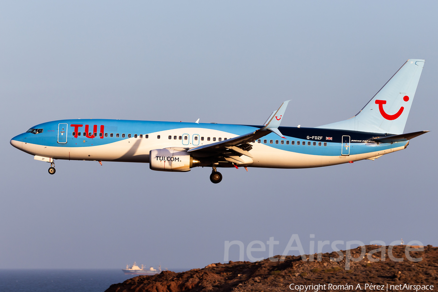 TUI Airways UK Boeing 737-8K5 (G-FDZF) | Photo 413890