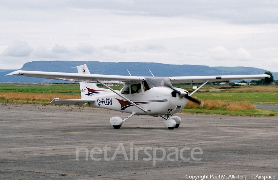 (Private) Cessna 172S Skyhawk SP (G-FLOW) | Photo 612580