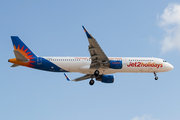 Jet2 Airbus A321-211 (G-HLYF) at  Luqa - Malta International, Malta