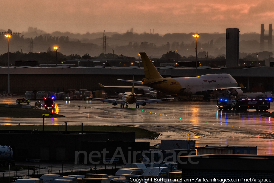 West Atlantic UK Boeing 737-4Q8(SF) (G-JMCR) | Photo 326013