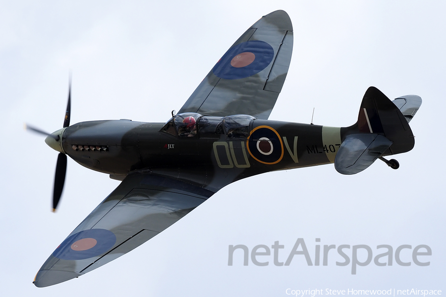 (Private) Supermarine Spitfire TR Mk IX (G-LFIX) | Photo 282535