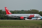 Jet2 Boeing 757-236 (G-LSAA) at  Manchester - International (Ringway), United Kingdom