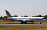 Jet2 Boeing 757-23A (G-LSAC) at  Manchester - International (Ringway), United Kingdom