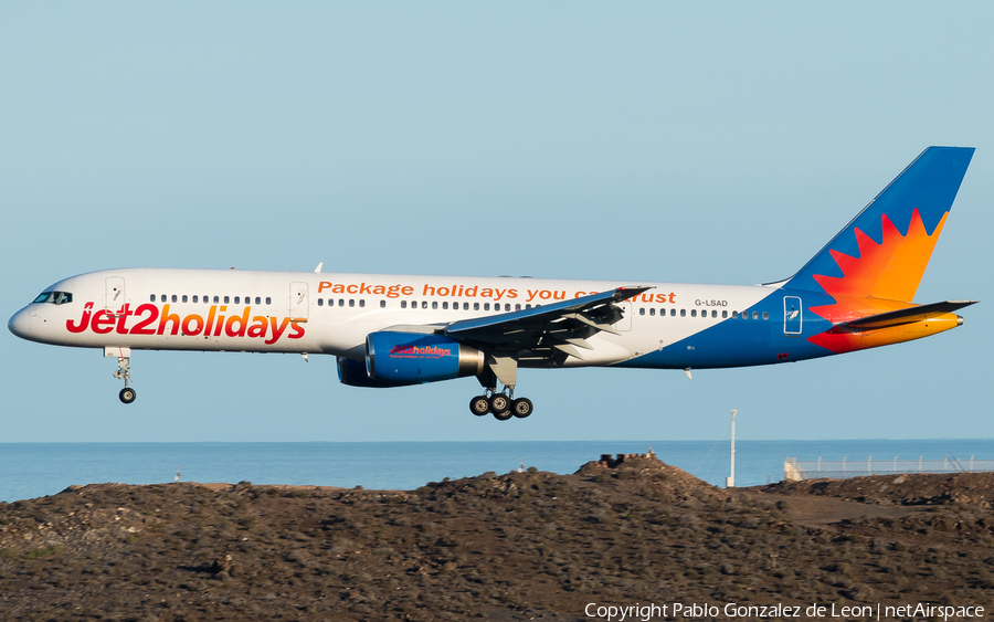 Jet2 Boeing 757-236 (G-LSAD) | Photo 338867
