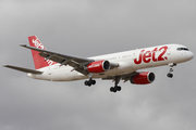 Jet2 Boeing 757-236 (G-LSAD) at  Tenerife Sur - Reina Sofia, Spain