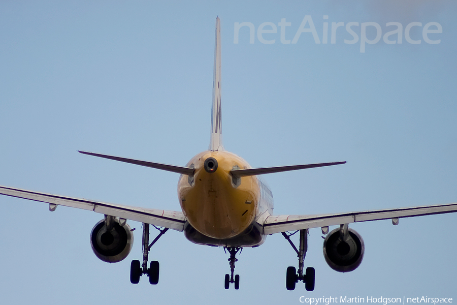 Monarch Airlines Airbus A320-212 (G-MONX) | Photo 23446