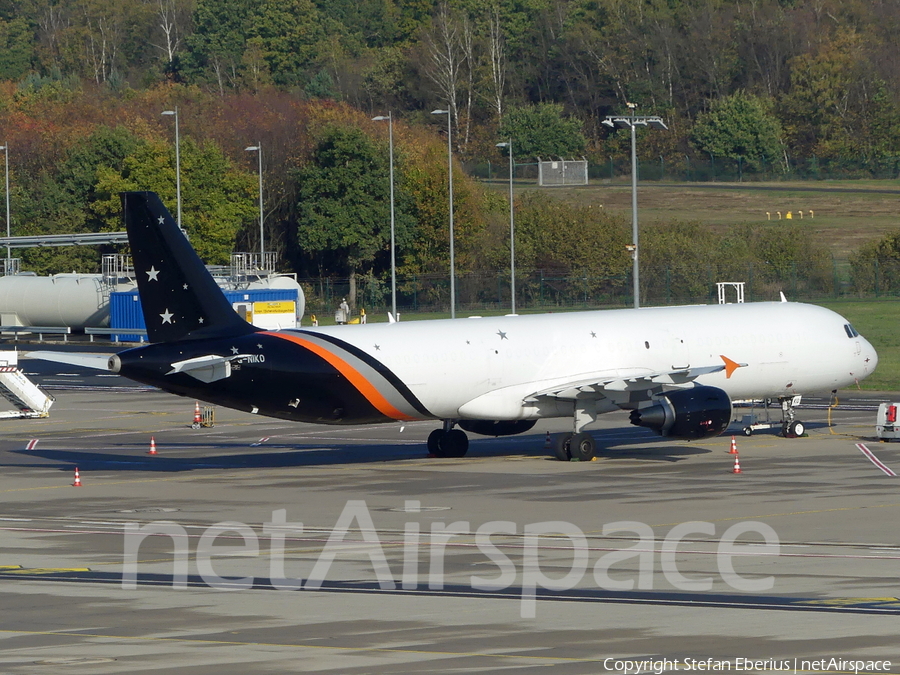 Titan Airways Airbus A321-211(P2F) (G-NIKO) | Photo 535376