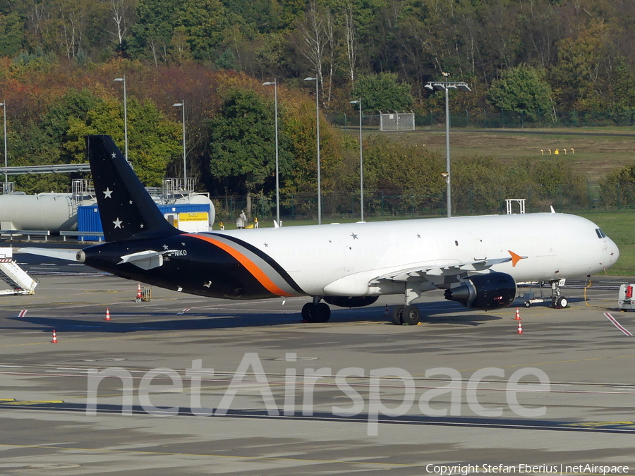 Titan Airways Airbus A321-211(P2F) (G-NIKO) | Photo 535376