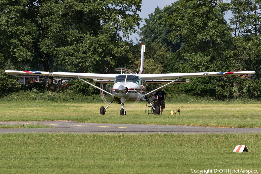 (Private) Cessna 208 Caravan I (G-OAFF) | Photo 167788