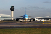 Thomson Airways Boeing 767-304(ER) (G-OBYE) at  Manchester - International (Ringway), United Kingdom