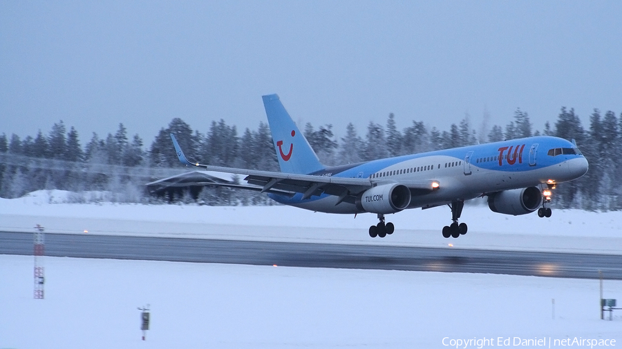 TUI Airways UK Boeing 757-236 (G-OOBG) | Photo 203417