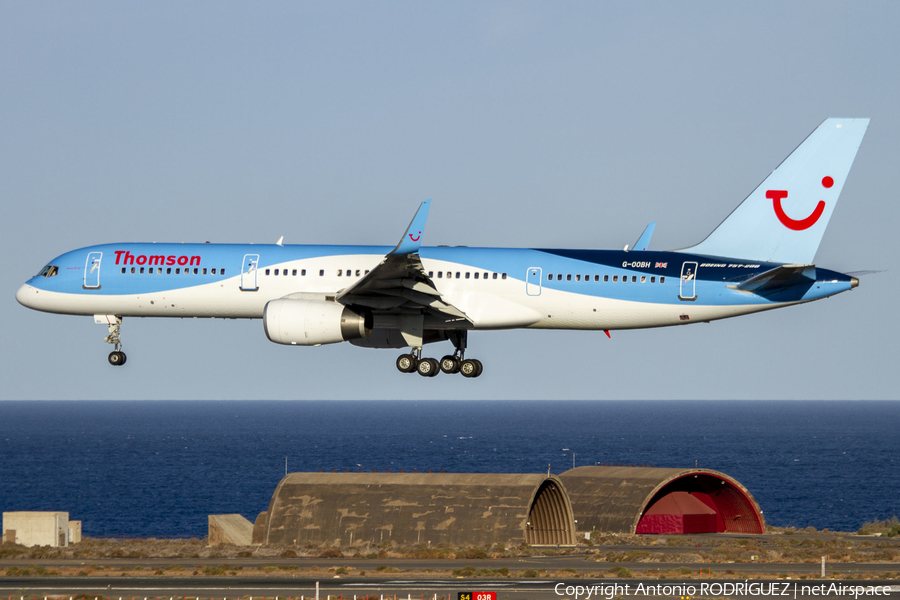 Thomson Airways Boeing 757-236 (G-OOBH) | Photo 571079