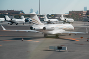 Catreus Business Air Charter Bombardier BD-700-1A10 Global 6000 (G-OUEG) at  Manama - International, Bahrain