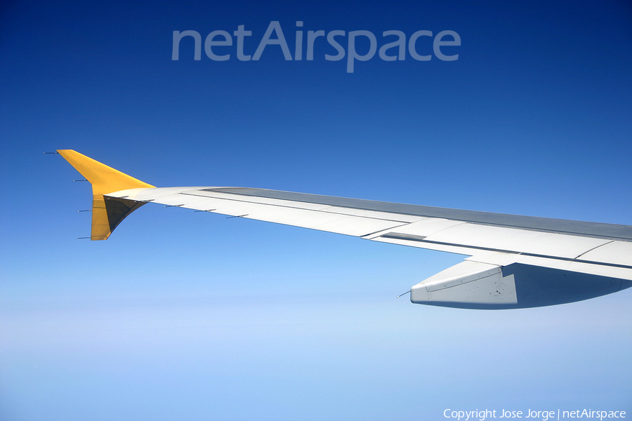 Monarch Airlines Airbus A320-212 (G-OZBJ) | Photo 415879