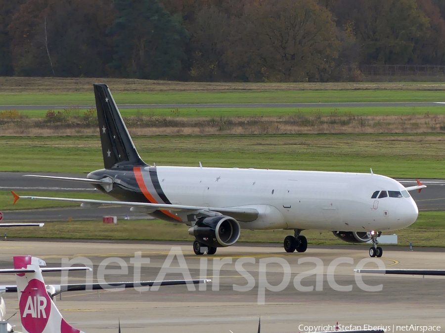Titan Airways Airbus A321-211(P2F) (G-POWW) | Photo 653906