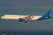 Jet2 Airbus A321-251NX (G-SUNH) at  Gran Canaria, Spain